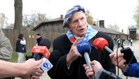 Stanislaw Zalewski as guest of honour at the March of the Living at the Auschwitz concentration camp 01, Credit CEE FILMS.jpg